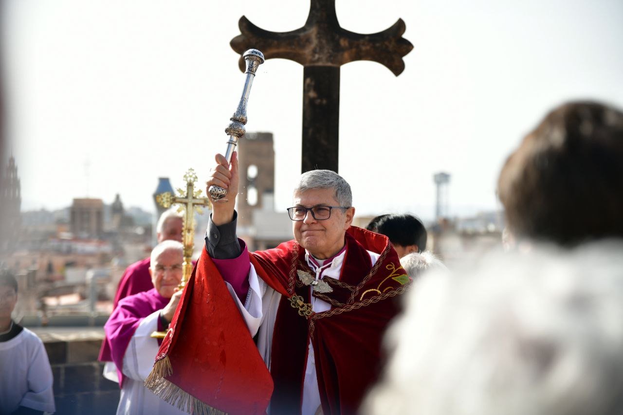 La Catedral de Barcelona celebra la solemnidad de la Santa Cruz ...