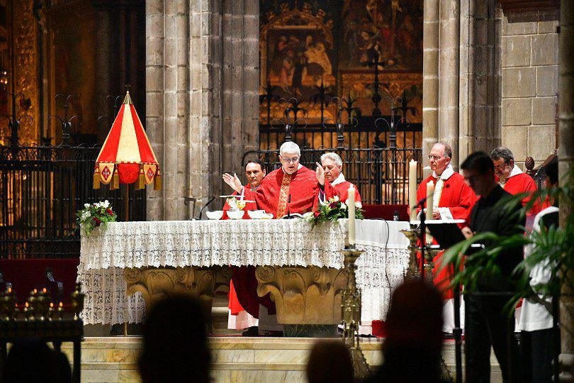 La Catedral de Barcelona celebra la solemnidad de la Santa Cruz ...